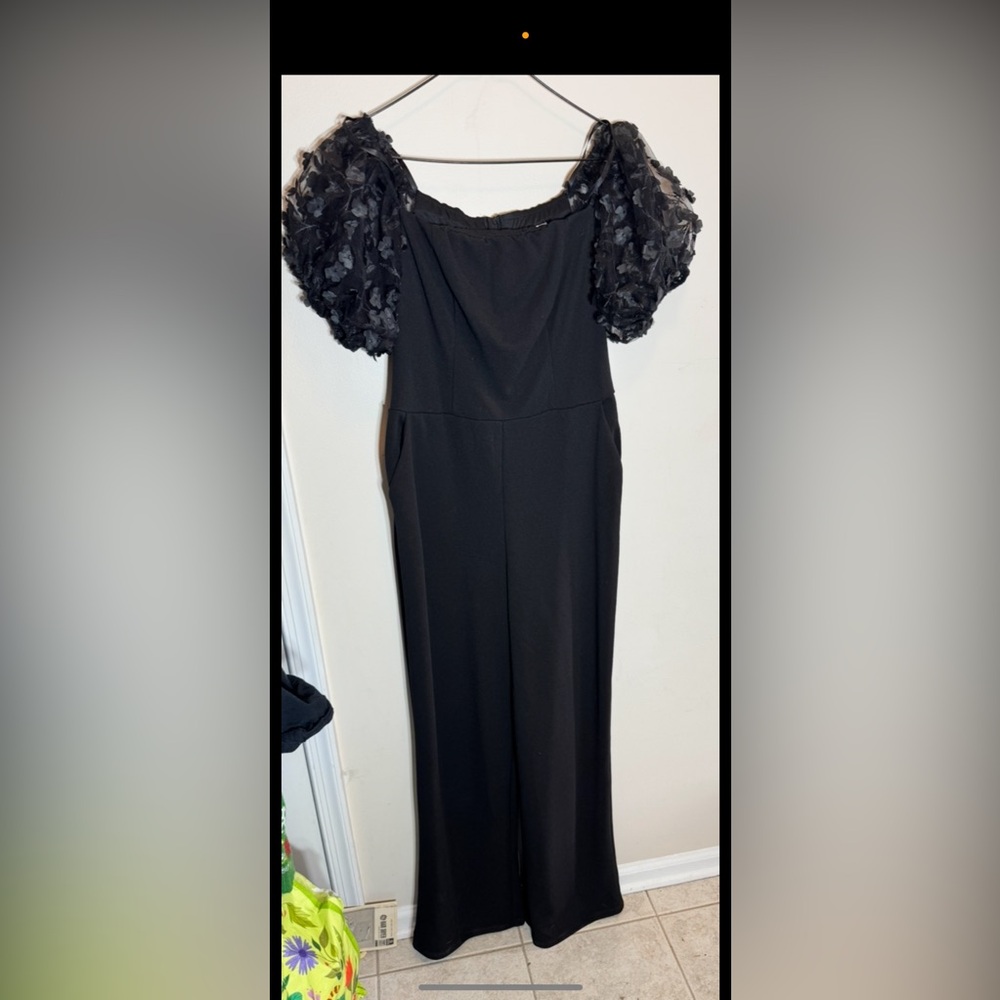NWT premier amour jumpsuit Size 10 Black Flower Sleeve Puff Sleeves
